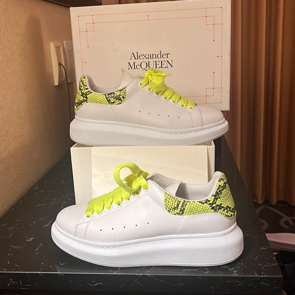 Alexander McQueen Larry Leather Sneakers